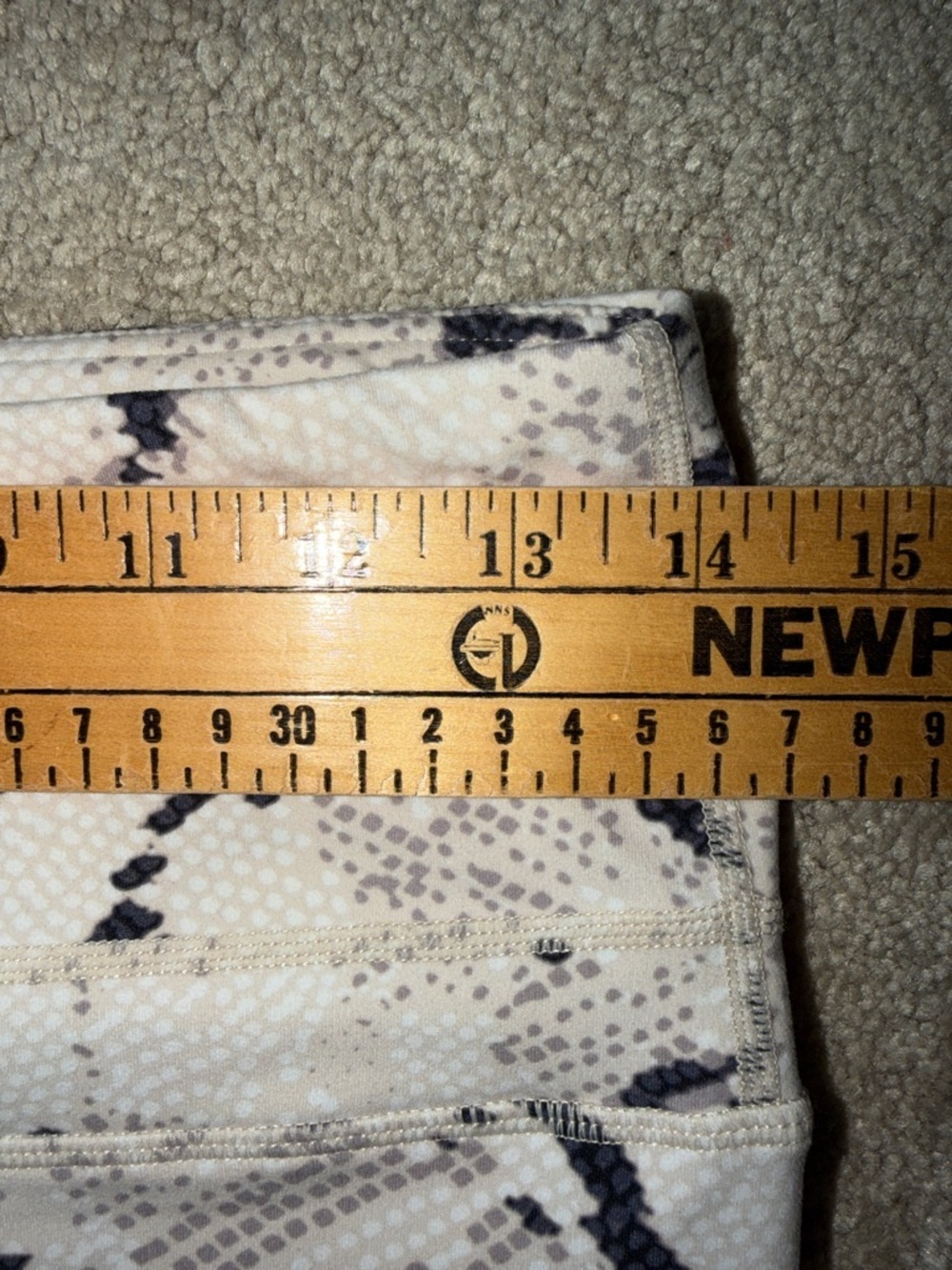 Varley Biona Snake Legging Size Medium - Picture 10 of 11